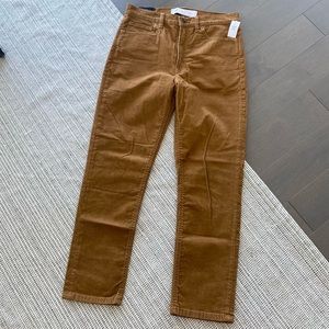 🆕 Gap | Slim High-Rise Stretch Corduroy Pants